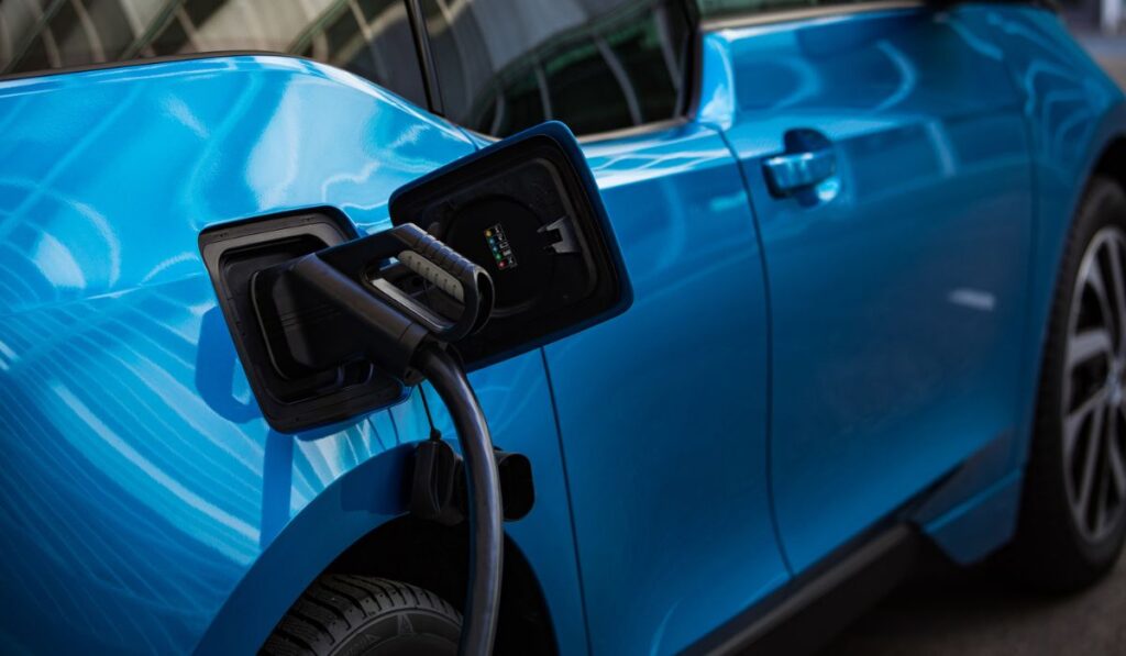 Power supply for electric car charging -